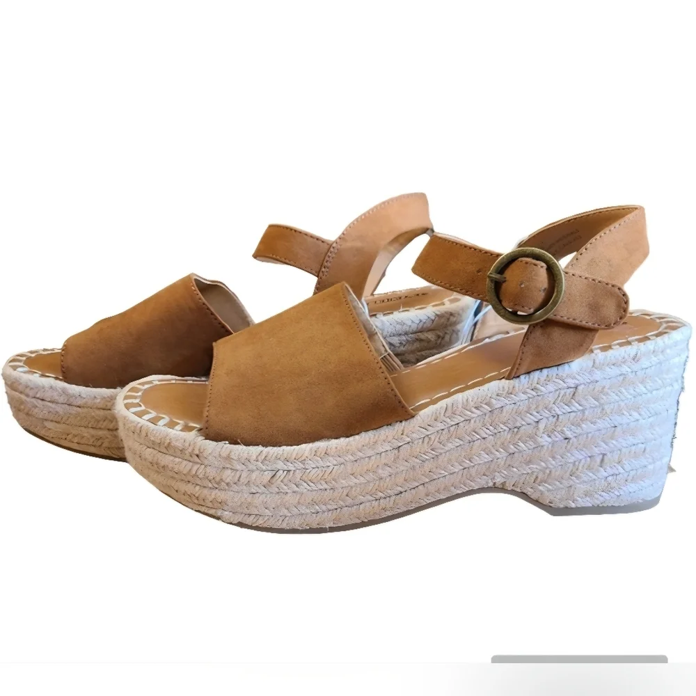NEW Seychelles Size 9.5 Saddle Brown Vegan Suede Espadrilles Platform Sandals
